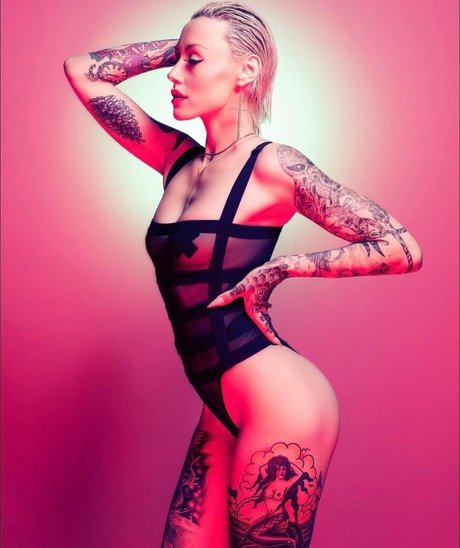 Nahá fotka uniklých OnlyFans od Shonda Laurelee Mackey