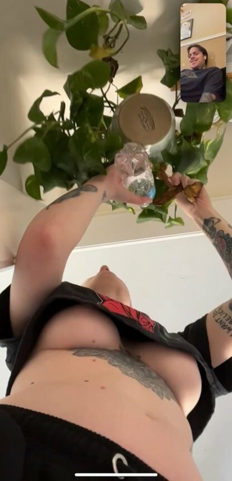 Naakte gelekte OnlyFans-foto van Wesley Fox