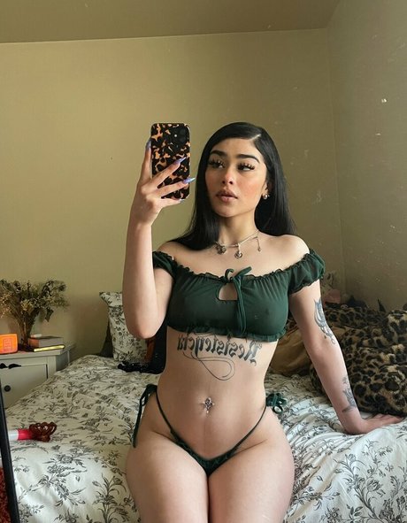 Naakte gelekte OnlyFans-foto van Tenderlust