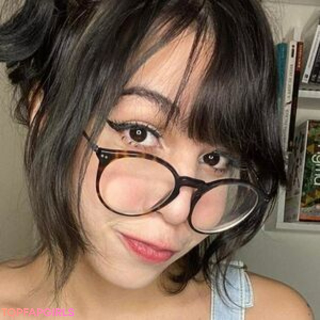 Alasti lekkinud OnlyFans-i pilt Mikibunnygirl #22