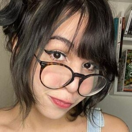 Nacktes geleaktes OnlyFans-Foto von Mikibunnygirl