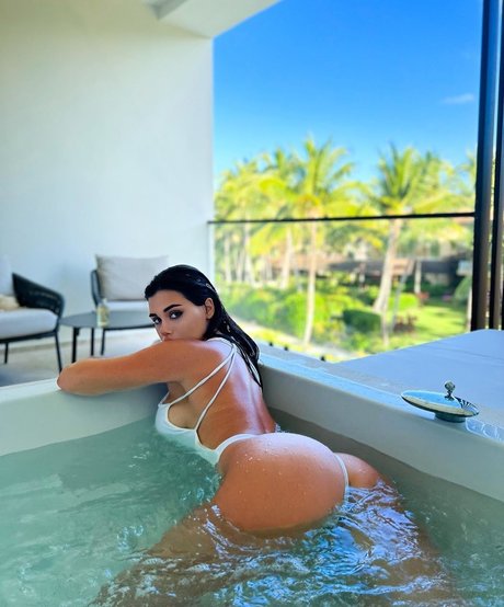 Naken läckt OnlyFans-bild av Lera Golovan