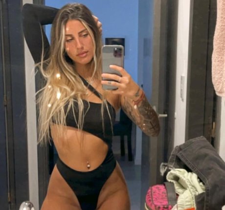 Nahá fotka uniklých OnlyFans od Julieta Gandulfo