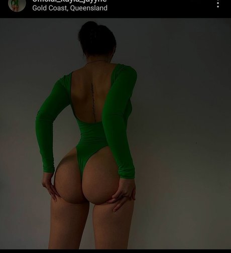 Naken lekkede OnlyFans-bilde av Officialkaylajayyne