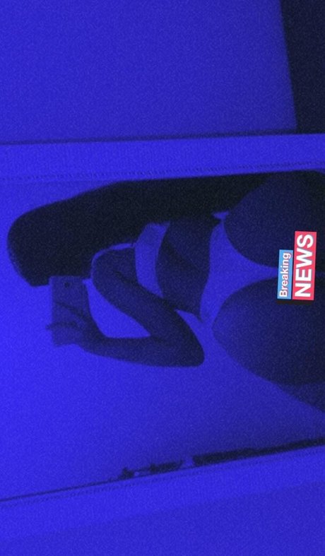 Naken läckt OnlyFans-bild av Yasminstifler