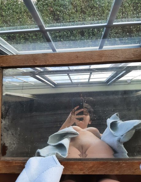 Nagie wyciekłe zdjęcie OnlyFans od Lousyonie