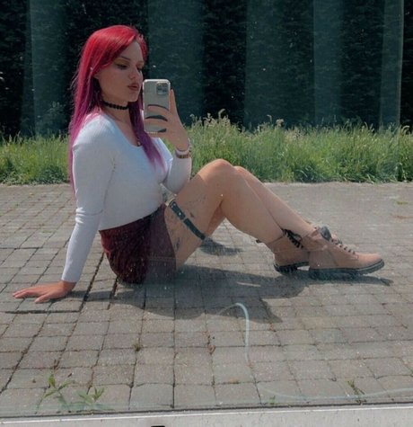 Nøgent lækket OnlyFans-billede af Lovergirl 1999