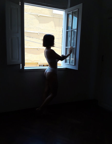 Naken lekkede OnlyFans-bilde av Maria Helena Ruiz