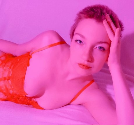 Flwrs OnlyFansリークヌード写真