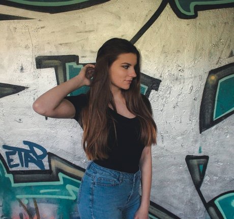 Foto di nudo di fuga di OnlyFans di Jasmin Lutke