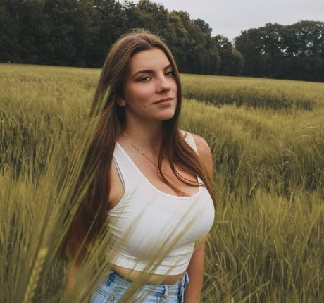 Nøgent lækket OnlyFans-billede af Jasmin Lutke