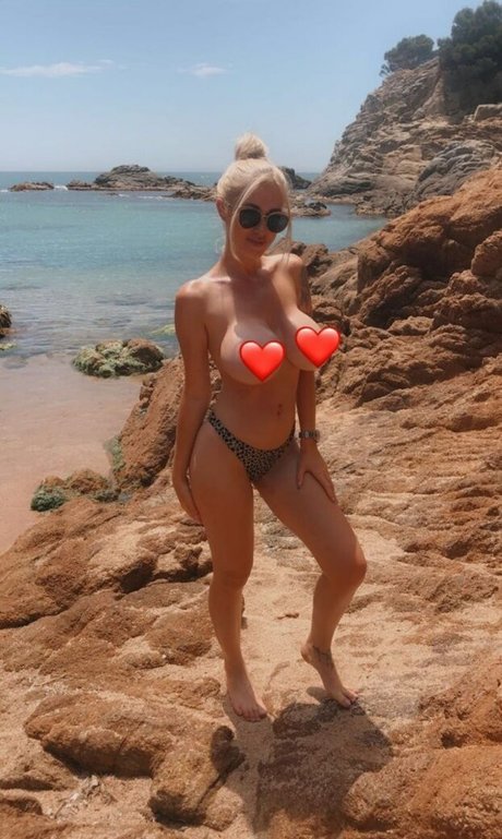 Annawhitebunny
