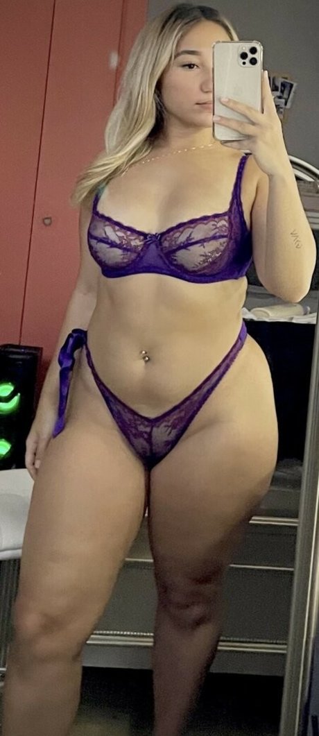 Foto desnuda filtrada de OnlyFans de Desvalenx