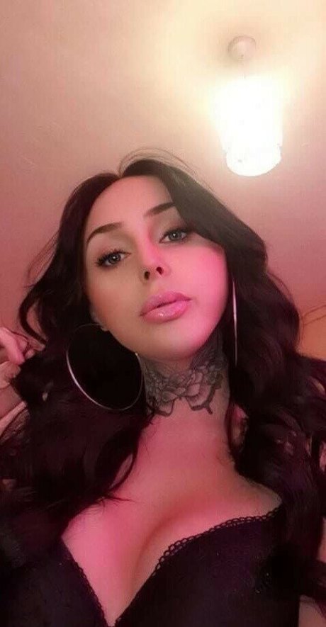 Naken läckt OnlyFans-bild av Camiemarie