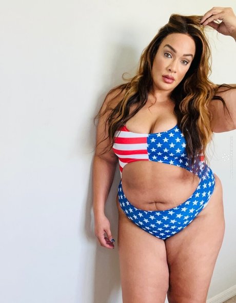 Nia Jaxlina Fanene OnlyFans 유출 누드 사진