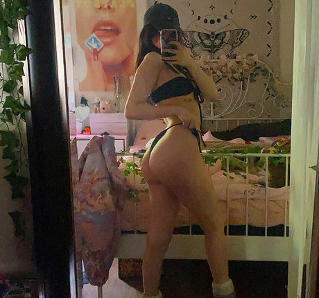 Egirlmac
