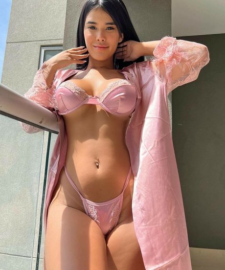 Naken lekkede OnlyFans-bilde av Michelleerabbit