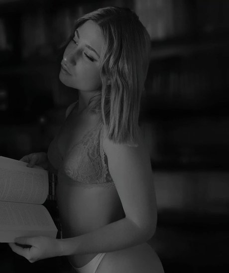 Photo nue de fuite OnlyFans de Astrid Guy