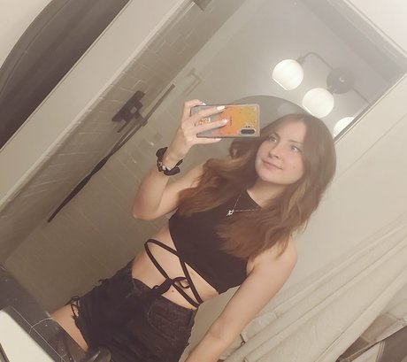 Vicky Kunia OnlyFans