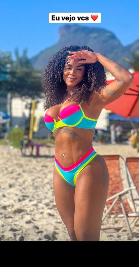 Foto nua vazada do OnlyFans de Lais Oliveira
