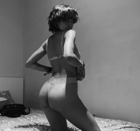 Alaston vuotanut OnlyFans-kuva Covergore666