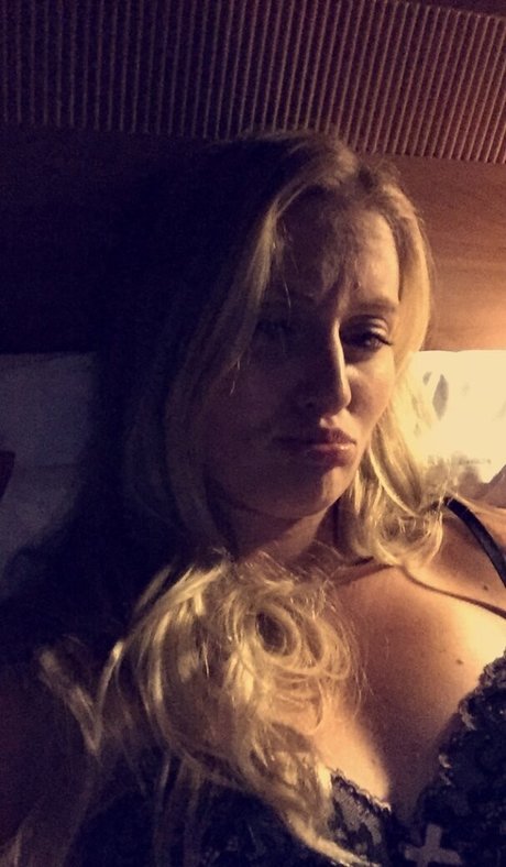 Naken läckt OnlyFans-bild av Kristina Mladenovic