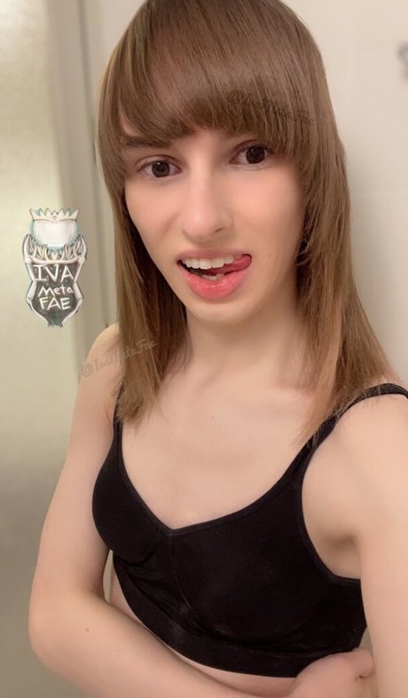 Naakte gelekte OnlyFans-foto van Ivametafae