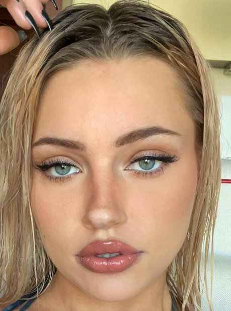 Nagie wyciekłe zdjęcie OnlyFans od Willow Barbie