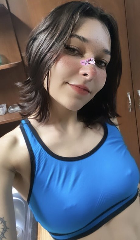 Alaston vuotanut OnlyFans-kuva Andreauchiha21