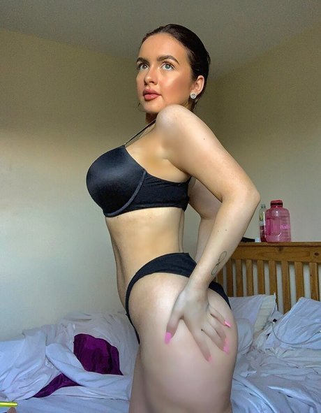 Alaston vuotanut OnlyFans-kuva Ceri Pryce