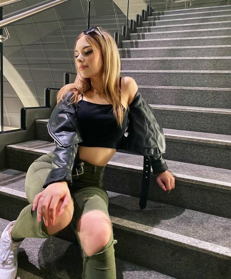 Alasti lekkinud OnlyFans-i pilt Letsnastja