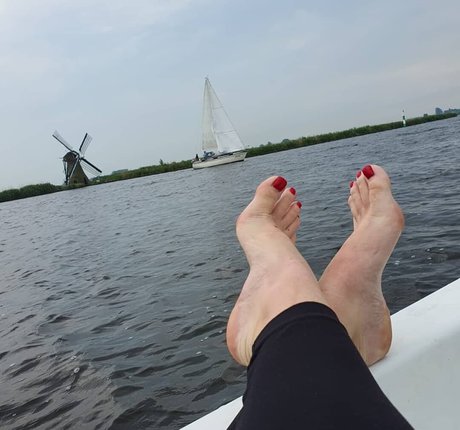 Nacktes geleaktes OnlyFans-Foto von Deliciousdutchfeet