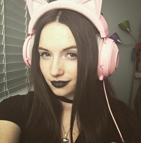 Nahá fotka uniklých OnlyFans od Corrine Moore