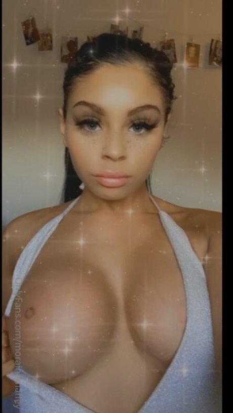 Nahá fotka uniklých OnlyFans od Morainemarley