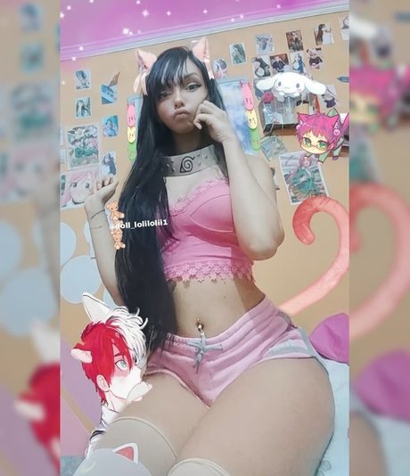 Naakte gelekte OnlyFans-foto van Dolllolilolii
