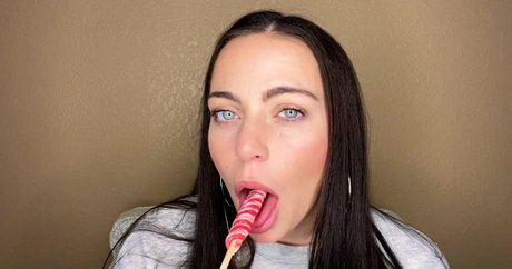 Jackie Does Asmr