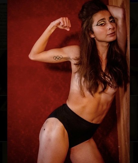 Nahá fotka uniklých OnlyFans od Alexi Pappas