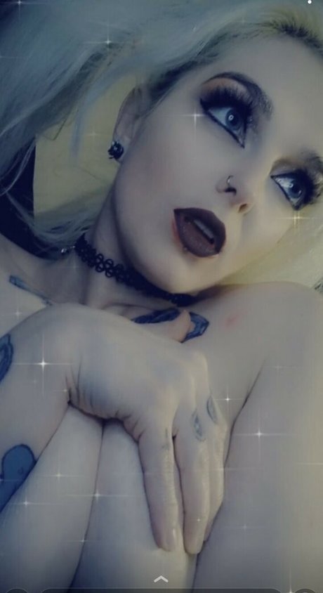 Nahá fotka uniklých OnlyFans od Gothicsushii