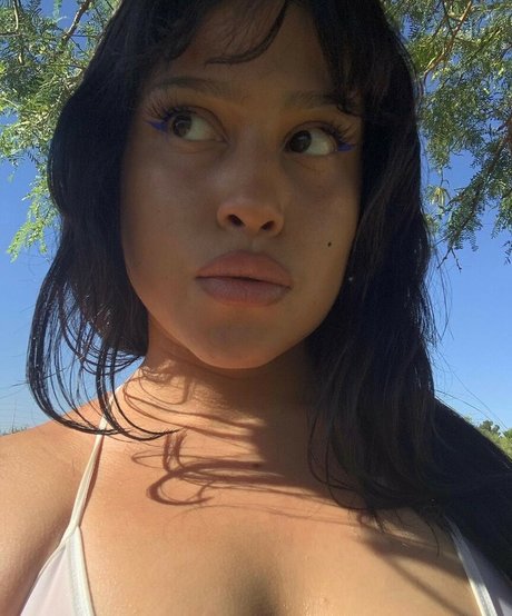 Naken läckt OnlyFans-bild av Lamoneydiosa