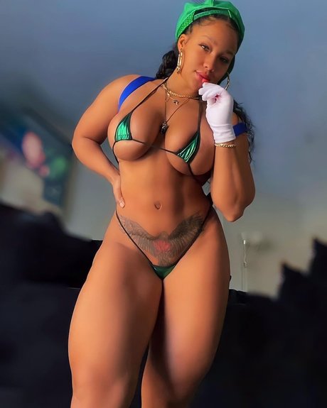 Photo nue de fuite OnlyFans de Angebaby