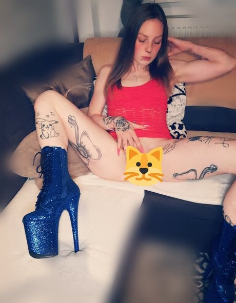 Alasti lekkinud OnlyFans-i pilt Xnichtinteressiertx