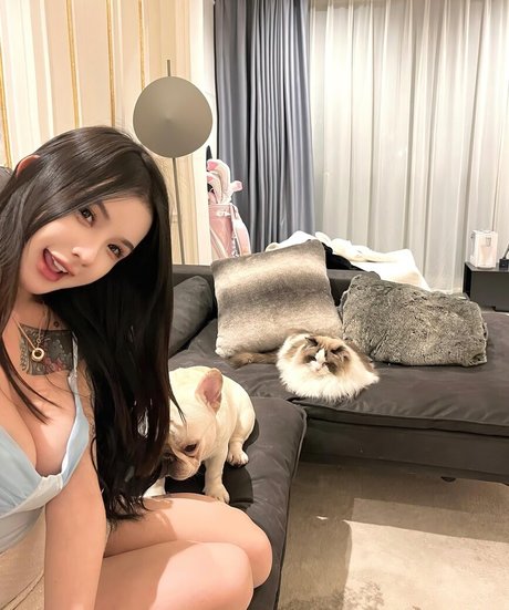 Alaston vuotanut OnlyFans-kuva Xyyoff