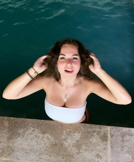 Naken lekkede OnlyFans-bilde av Uliana