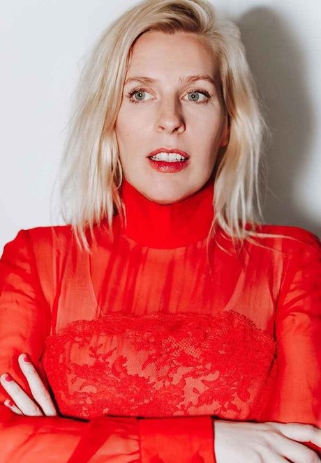 Sara Pascoe