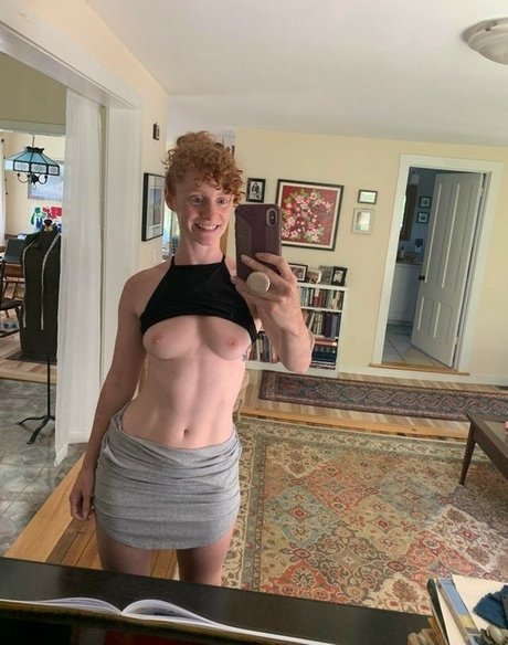 Nahá fotka uniklých OnlyFans od Amygingerhart