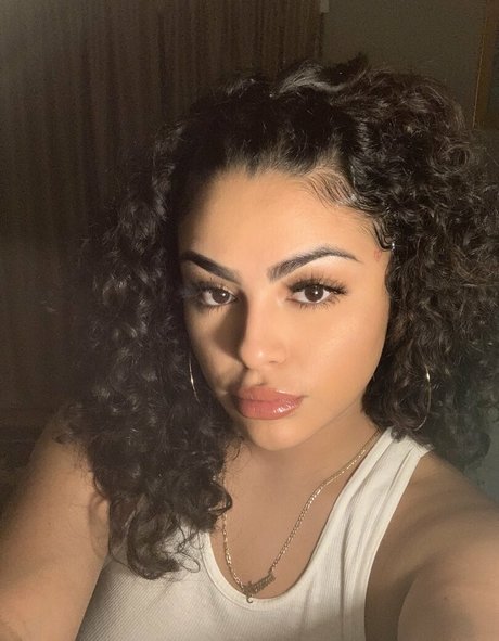 Rosalbanaomi  nude leaked OnlyFans photo