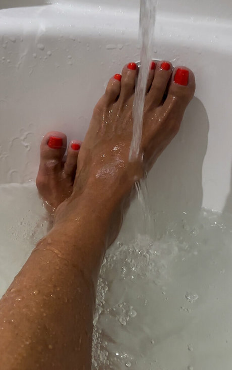 Naakte gelekte OnlyFans-foto van Zdlena