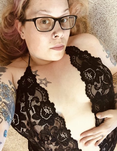 Foto di nudo di fuga di OnlyFans di Jeniferfur