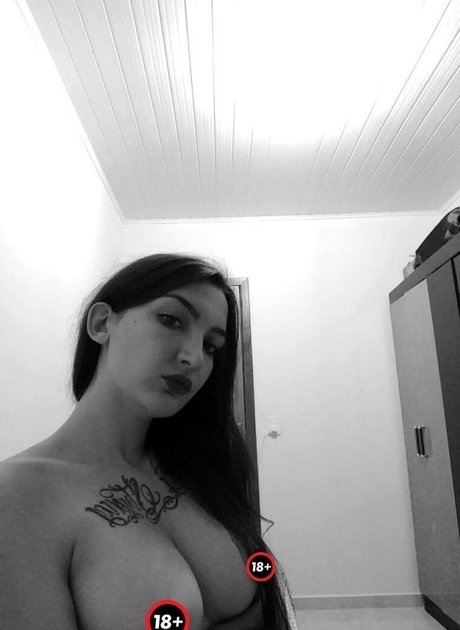 Photo nue de fuite OnlyFans de Karol Hartzler