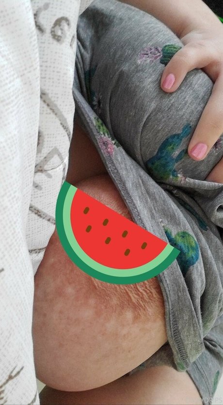 Alaston vuotanut OnlyFans-kuva Pregnantpumpkinfree
